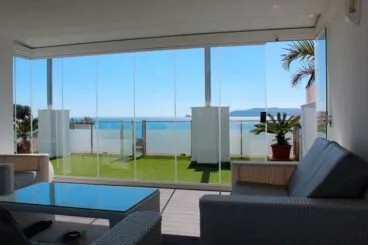 Gran ventanal Atina Inmobiliaria