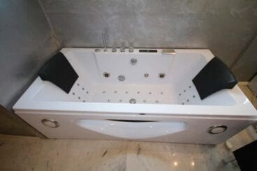 Hidromasaje del adosado Atina Inmobiliaria