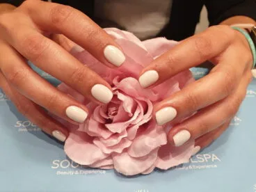 Manicura semipermanente – Soulspa Beauty & Experience