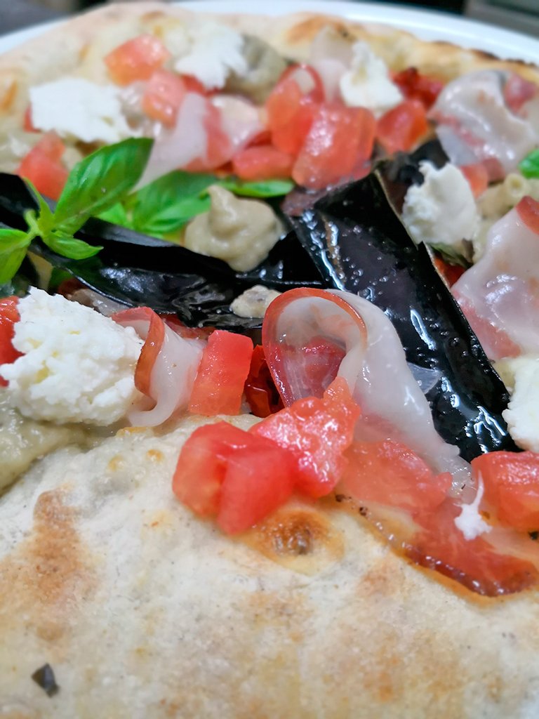 Restaurante Giulia se forma en Pizza Academy