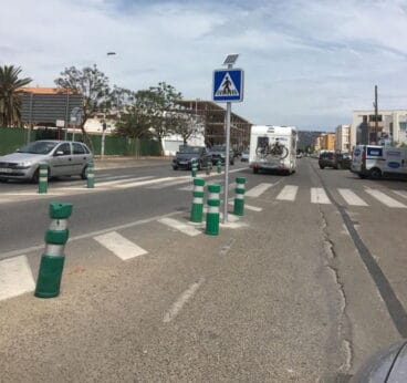 Señal luminosa de paso de peatones