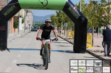 Vicent Catalá entrando en meta