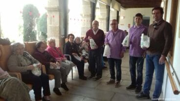 Visita a los Mayores del Centro de Día