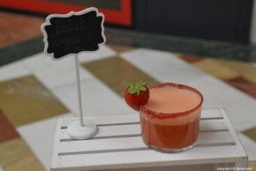 Desayuno de los alumnos del Raquel Payá en Portal de la Marina