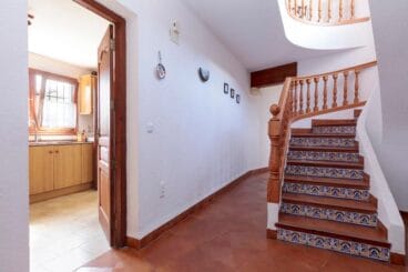 Acceso escaleras Villa Anna Quality Rent a Villa