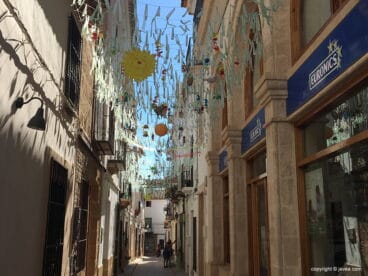 Calles engalanadas