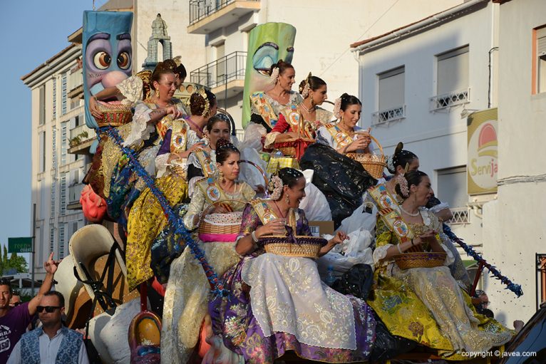 Desfile de Carrozas. Fogueres 2018 Xàbia