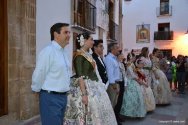 Serenata de la Tuna a Reinas, damas y presidentes