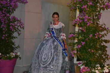 Serenata de la Tuna a Reinas, damas y presidentes