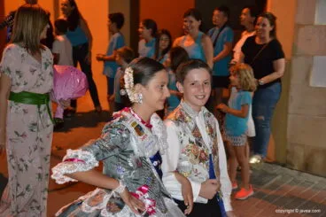 Serenata de la Tuna a Reinas, damas y presidentes