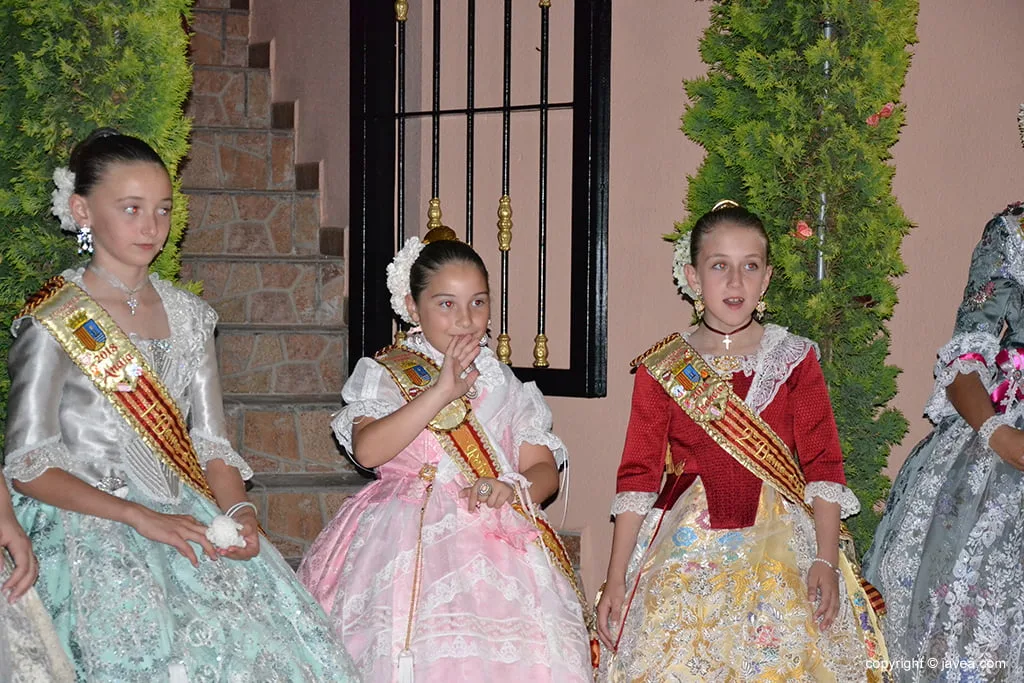 Serenata de la Tuna a Reinas, damas y presidentes