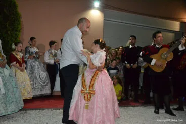 Serenata de la Tuna a Reinas, damas y presidentes