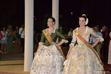 Serenata de la Tuna a Reinas, damas y presidentes