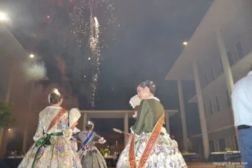 Serenata de la Tuna a Reinas, damas y presidentes