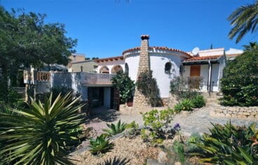 Jardín de la casa Villadom Spain