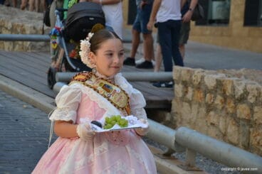 Ofrenda Raïm i Bacores a Sant Joan