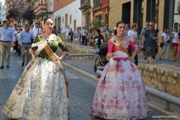 Ofrenda Raïm i Bacores a Sant Joan
