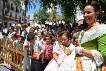Ofrenda Raïm i Bacores a Sant Joan