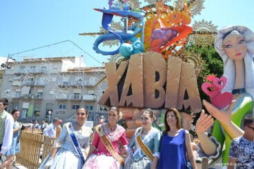 Ofrenda Raïm i Bacores a Sant Joan