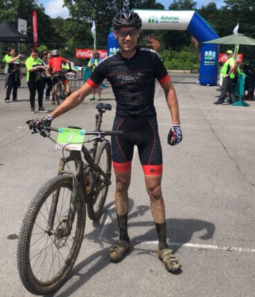Pablo Ivars con su bicicleta