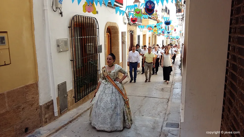 Pasacalle calles engalanadas