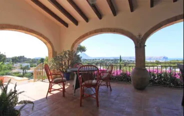 Terraza cubierta Vicens Ash Properties