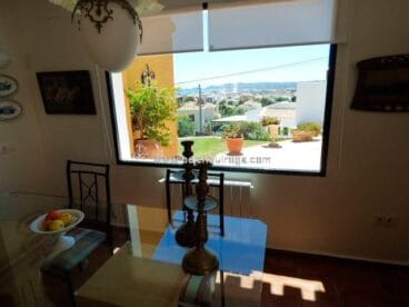 Ventana interior de la casa Inmobiliaria Belen Quiroga
