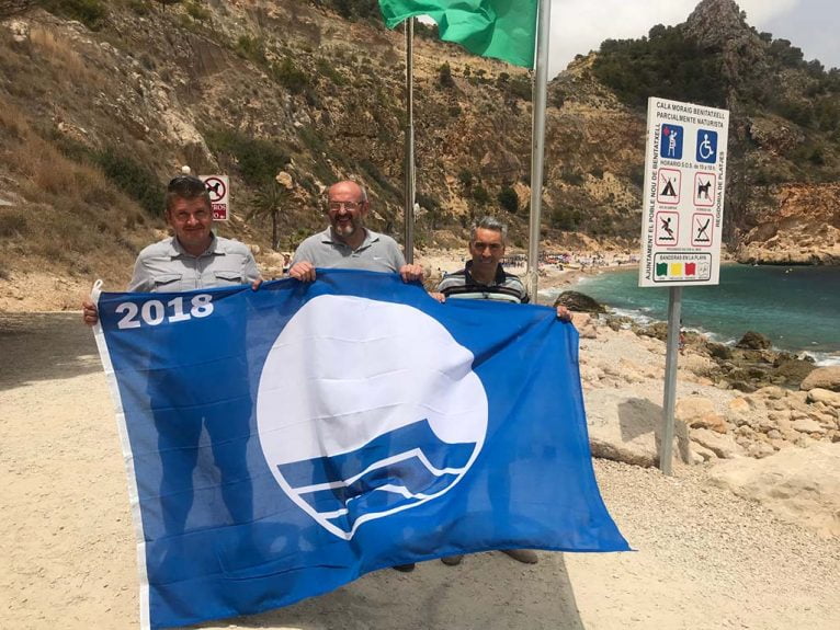 Bandera azul 2018 en la Cala del Moraig