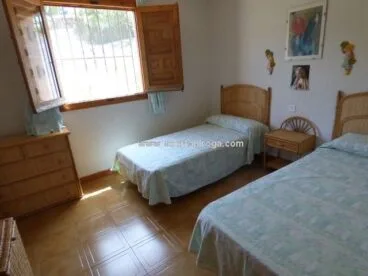 Habitación doble chalet Inmobiliaria Belen Quiroga