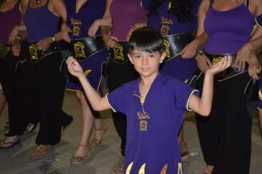 Las tropas moras y cristianas salen a la calle tras la batalla