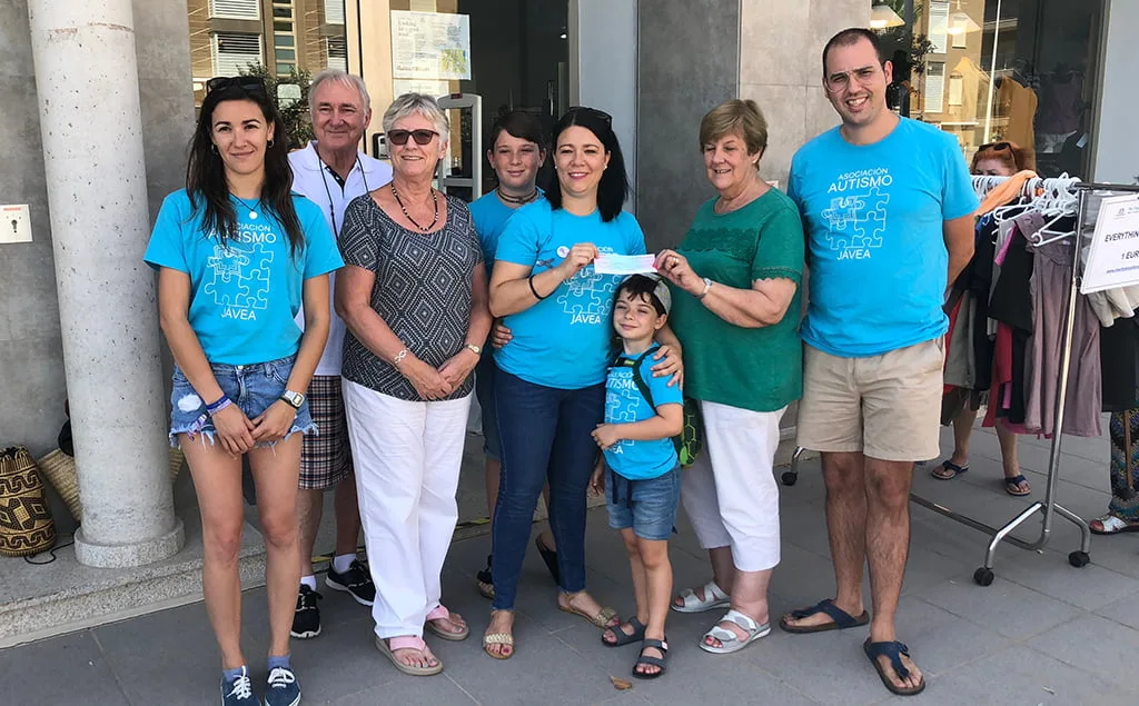 Miembros de la asociación autismo Jávea