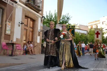 Moros i Cristians en el centro histórico de Xàbia