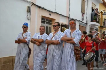 Moros i Cristians en el centro histórico de Xàbia