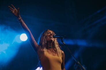 Sofía Ellar en concierto