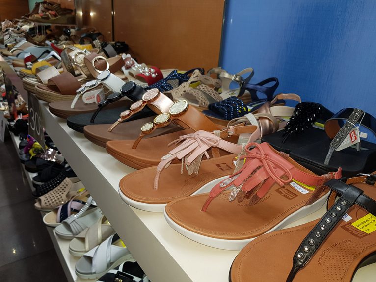 Amplia variedad de sandalias Calzados Ramón Marsal