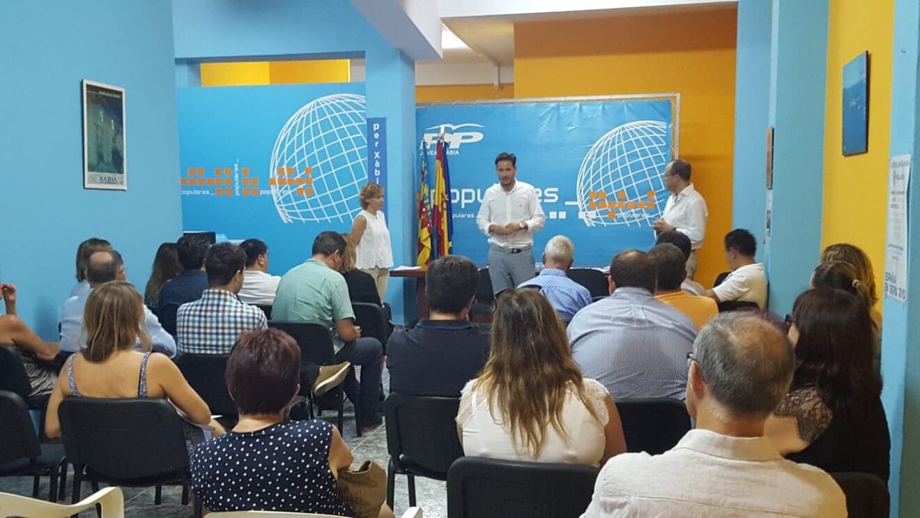 Charla del PP sobre viviendas turísticas