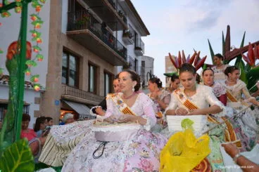 Desfile de carrozas de las fiestas de Loreto 2018