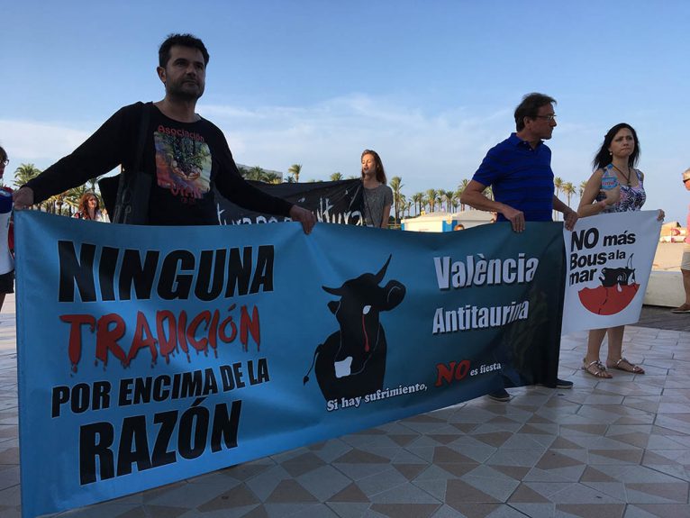 Manifestación en Xàbia contra el maltrato animal