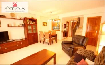 Salón dúplex urbanización Atina Inmobiliaria