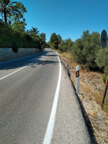 Arcén inexistente en la CV-740 que une Xàbia y Benitatxell