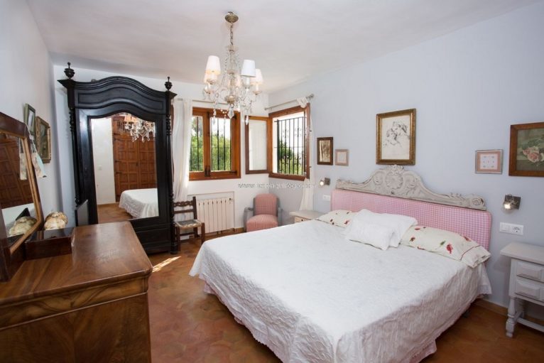Dormitorio villa Inmobiliaria Belén Quiroga