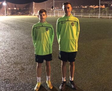 Álvaro y Gorka en el entrenamiento del infantil del Levante UD