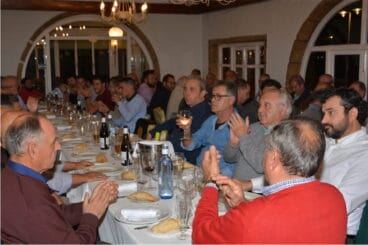 Asistentes a la asamblea de la Penya La Marina