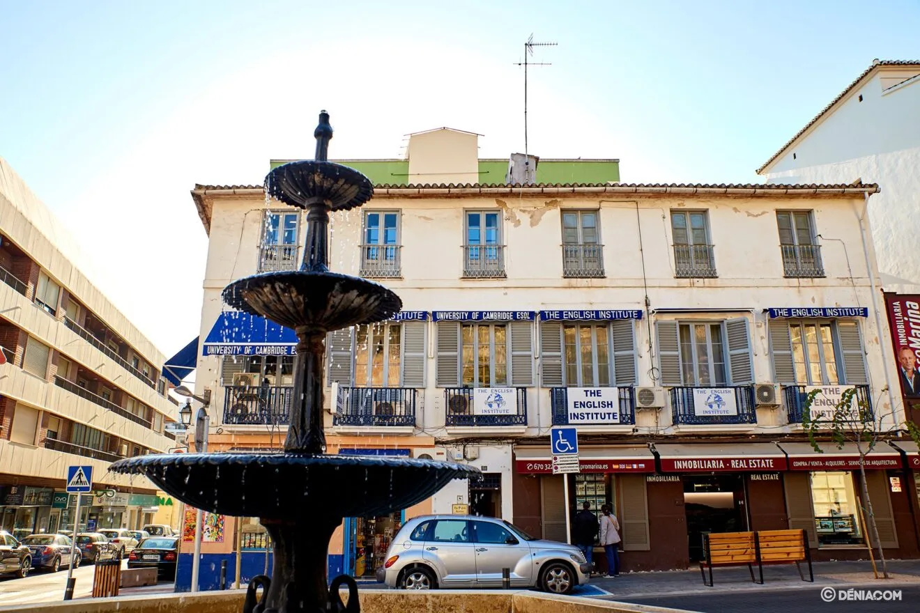 Encuéntrales en C/ La Mar, 38 (Dénia).