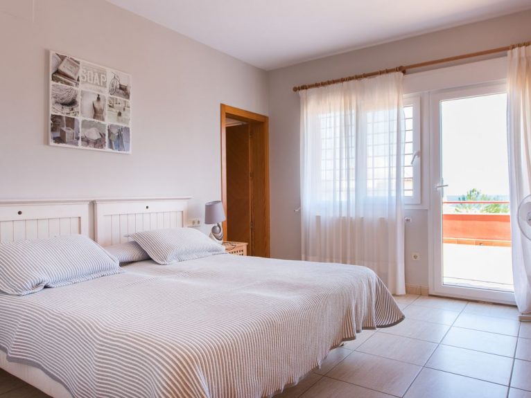 Schlafzimmer des Ferienhauses von Aguila Rent a Villa