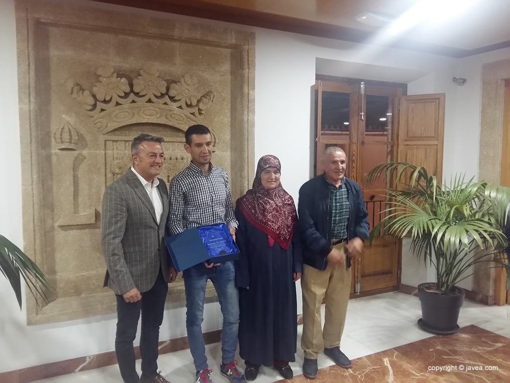 Moha recibe un homenaje en el Ayuntamiento de Xàbia