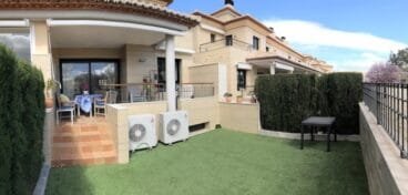 Naya y terraza privada del adosado de Terramar Costablanca