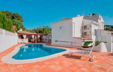 Piscina Villa Toscal Villadom Inmobiliaria