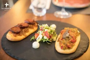 Cocas xabieras Gastrobar La Creueta