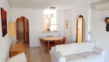 Amplia sala de estar Vicens Ash Propierties